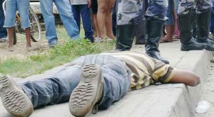 Es común la muerte en las calles de Venezuela. El delito manda y el gobierno fracasa en sus planes